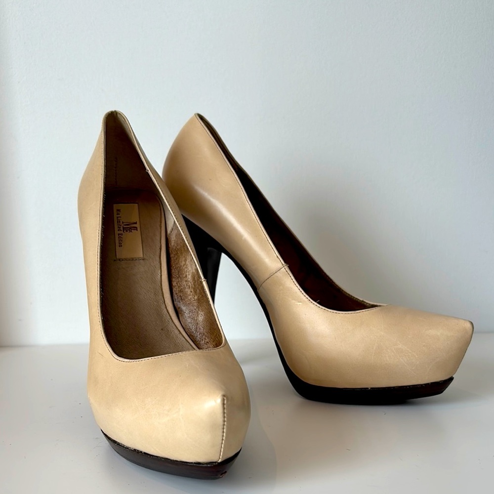 #098 Mia Limited Edition beige Platform heels size 10